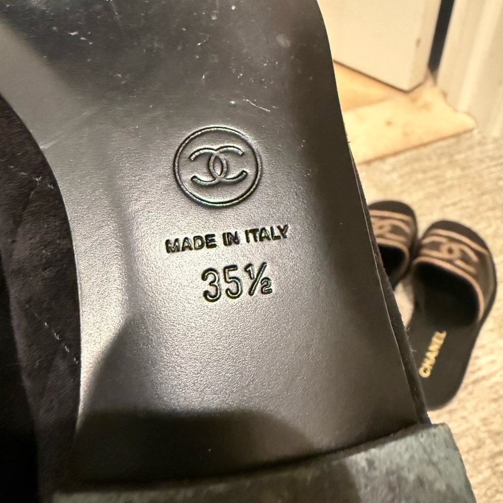 CHANEL Black Suede Loafers with Bow - Picture 5 of 5